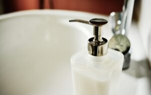 VIOの黒ずみ対策に効果的な石鹸の洗い方は？